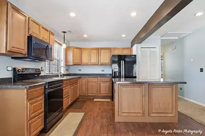 39450 N Circle Avenue, Antioch, IL 60002 - Photo 9