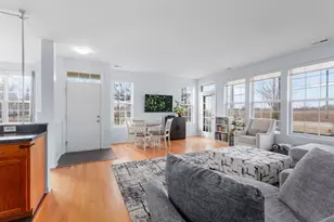 2666 Loren Ct, Algonquin, IL 60102 - Photo 3