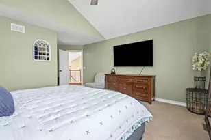 8007 Sierra Woods Ln, Carpentersville, IL 60110 - Photo 15