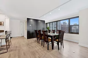 247 E Chestnut St, Chicago, IL 60611 - Photo 15