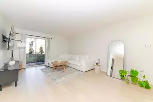 1408 W Crane St, Arlington Heights, IL 60004 - Photo 5