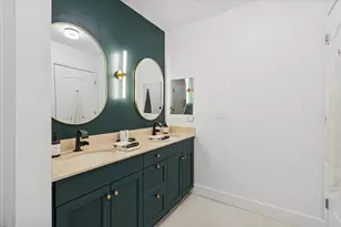 420 E Waterside Dr, Chicago, IL 60601 - Photo 19