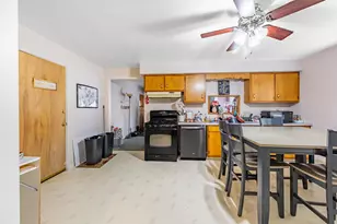 1109 Frederick St, Joliet, IL 60435 - Photo 7