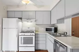 11 Echo Ct, Vernon Hills, IL 60061 - Photo 5