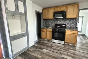 408 S Gardiner Ave, Rockford, IL 61104 - Photo 11