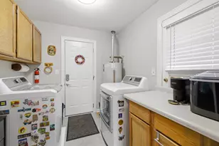 1321 Cumberland Cir E, Elk Grove Village, IL 60007 - Photo 21