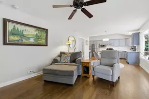 1321 Cumberland Cir E, Elk Grove Village, IL 60007 - Photo 7