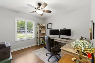 1321 Cumberland Cir E, Elk Grove Village, IL 60007 - Photo 15