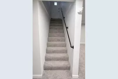 1065 Hiawatha Drive, Elgin, IL 60120 - Photo 5