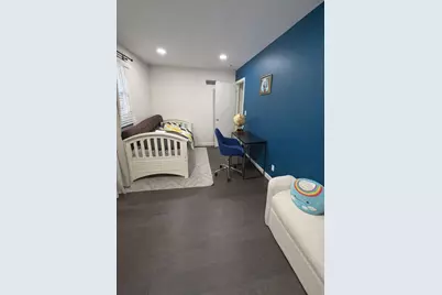 1065 Hiawatha Drive, Elgin, IL 60120 - Photo 7