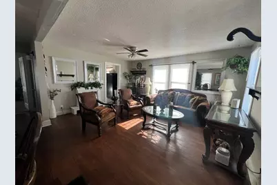 838 Glidden Avenue, Dekalb, IL 60115 - Photo 3