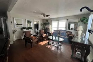 838 Glidden Ave, Dekalb, IL 60115 - Photo 3