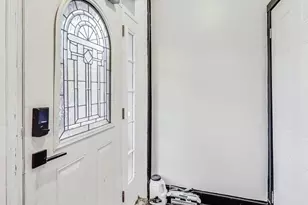 1121 N Lawndale Ave, Chicago, IL 60651 - Photo 3