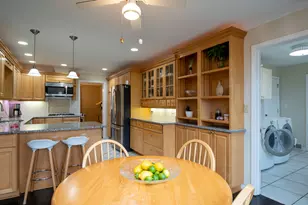 1346 Wessling Dr, Northbrook, IL 60062 - Photo 13