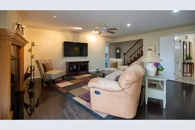 1346 Wessling Drive, Northbrook, IL 60062 - Photo 15