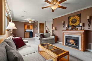 570 Woodview Ave, Elk Grove Village, IL 60007 - Photo 15