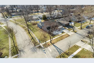 99 Essex Road, Elk Grove Village, IL 60007 - Photo 3