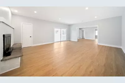 99 Essex Road, Elk Grove Village, IL 60007 - Photo 11