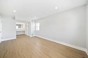 99 Essex Rd, Elk Grove Village, IL 60007 - Photo 25