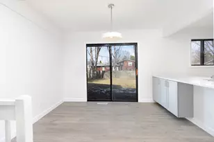 766 Windsor Dr, Crystal Lake, IL 60014 - Photo 9