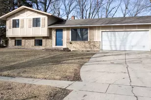 766 Windsor Dr, Crystal Lake, IL 60014 - Photo 1