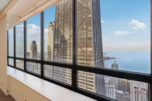 180 E Pearson St, Chicago, IL 60611 - Photo 7