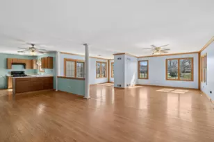 5573 Barnwood Dr, Gurnee, IL 60031 - Photo 5