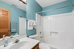 5573 Barnwood Dr, Gurnee, IL 60031 - Photo 15