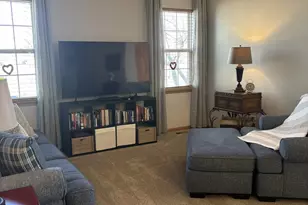 16300 Crescent Lake Dr, Crest Hill, IL 60403 - Photo 5