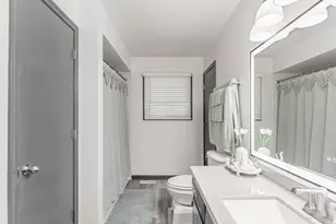 921 N Grace St, Lombard, IL 60148 - Photo 17