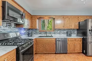 921 N Grace St, Lombard, IL 60148 - Photo 9