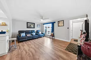 8945 S Corcoran Rd, Hometown, IL 60456 - Photo 3