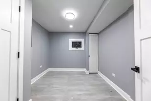 7545 S Rhodes Ave, Chicago, IL 60619 - Photo 17