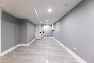 7545 S Rhodes Ave, Chicago, IL 60619 - Photo 15