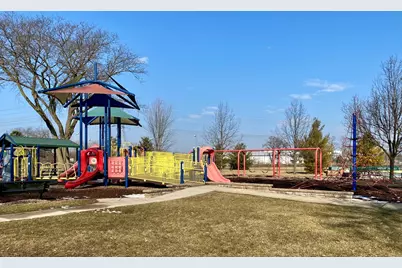 556 Orchard Court, Des Plaines, IL 60016 - Photo 19