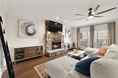 680 Blackthorn Drive, Crystal Lake, IL 60014 - Photo 7