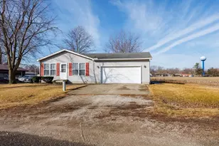 113 N 2nd St, Mclean, IL 61754 - Photo 5