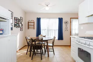 113 N 2nd St, Mclean, IL 61754 - Photo 13