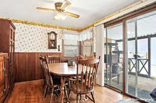 8 E Rollins Rd, Round Lake Beach, IL 60073 - Photo 5