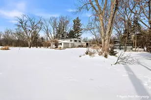 8 E Rollins Rd, Round Lake Beach, IL 60073 - Photo 17