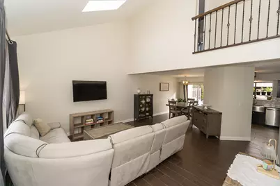 175 N Clare Court, Wood Dale, IL 60191 - Photo 3