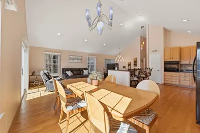 1304 Christine Court, Vernon Hills, IL 60061 - Photo 9