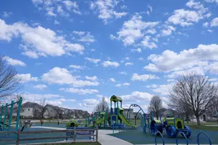 331 Didier Ct, Buffalo Grove, IL 60089 - Photo 23