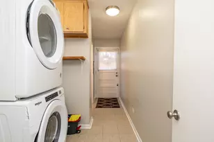 8953 Central Park Ave, Evanston, IL 60203 - Photo 13