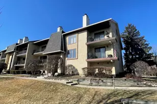 9169 Del Prado Dr, Palos Hills, IL 60465 - Photo 1