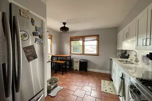 7843 W Gunnison St, Norridge, IL 60706 - Photo 3