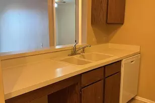 208 Queens Cove, Barrington, IL 60010 - Photo 5