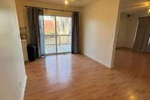 908 N Johnson St, Marion, IL 62959 - Photo 7