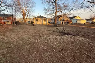 908 N Johnson St, Marion, IL 62959 - Photo 17