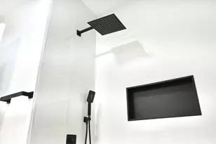 8040 S Rhodes Ave, Chicago, IL 60619 - Photo 7